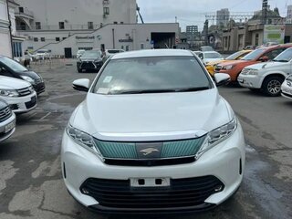 2018 Toyota Harrier III (XU60) Рестайлинг, белый, 3950000 рублей, вид 1