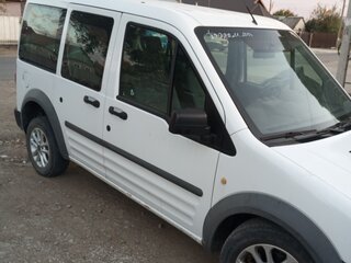 2010 Ford Tourneo Connect I Рестайлинг, белый, 700000 рублей, вид 1