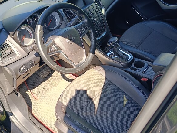 2010 Opel Astra J, чёрный, 800000 рублей - вид 8