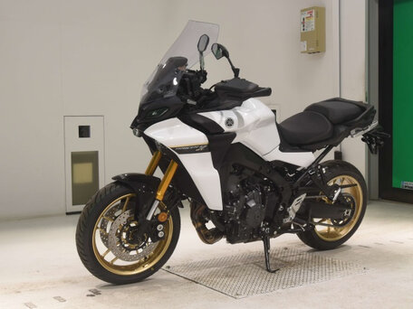 2025 Yamaha MT-09 Tracer (FJ-09), белый, 1800000 рублей, вид 4