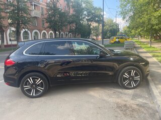 2011 Porsche Cayenne Diesel II (958), чёрный, 2390000 рублей, вид 3