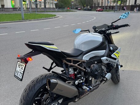 2021 BMW S 1000 R, серый, 1999999 рублей, вид 3