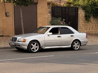 1996 Mercedes-Benz C-Класс 220 I (W202), серебристый, 420000 рублей, вид 1