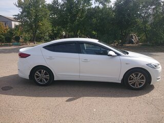 2016 Hyundai Elantra VI (AD), белый, 1249000 рублей, вид 4