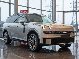 2025 Lynk & Co 900, серый, 8800000 рублей, вид 2
