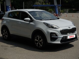 2021 Kia Sportage IV Рестайлинг, белый, 1650000 рублей, вид 3