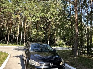 2013 Volkswagen Golf VII, чёрный, 898000 рублей, вид 1