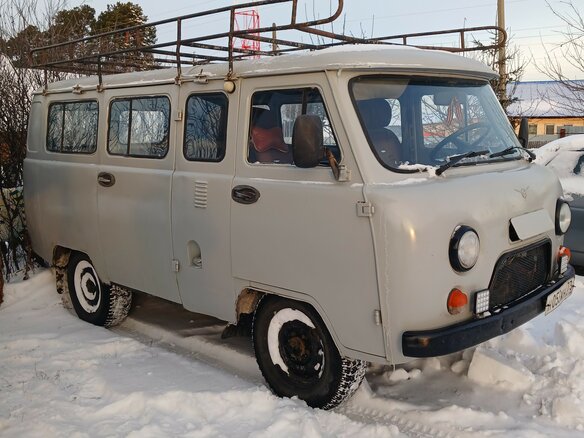 2000 УАЗ 452, серебристый, 300000 рублей - вид 2