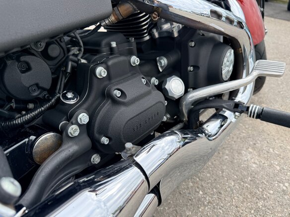 2010 Harley-Davidson Fat Bob, красный, 777000 рублей - вид 13
