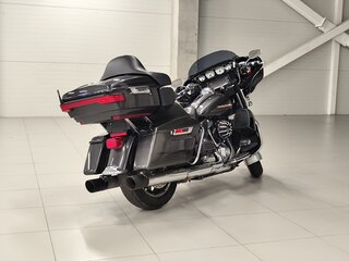 2018 Harley-Davidson Electra Glide, серый, 1600000 рублей, вид 5