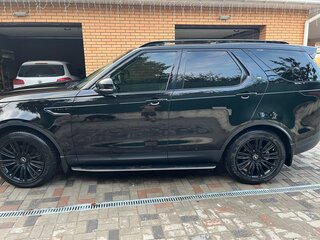 2019 Land Rover Discovery V, чёрный, 4450000 рублей, вид 4