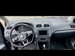 2018 Volkswagen Polo V Рестайлинг, чёрный, 1230000 рублей, вид 5