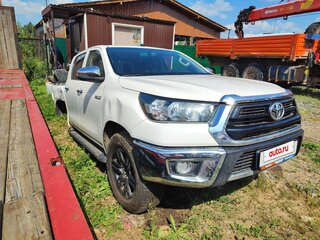 2022 Toyota Hilux VIII Рестайлинг 2, белый, 2573600 рублей, вид 2