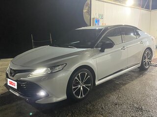 2020 Toyota Camry VIII (XV70), белый, 3300000 рублей, вид 1