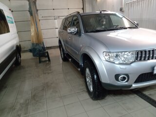 2012 Mitsubishi Pajero Sport II, серебристый, 2300000 рублей, вид 4
