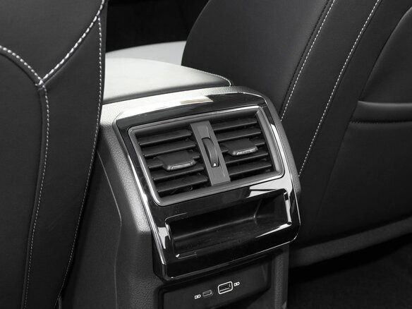 2025 Skoda Superb III Рестайлинг, серебристый - вид 23