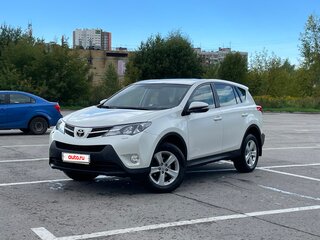 2013 Toyota RAV4 IV (XA40), белый, 1340000 рублей, вид 1