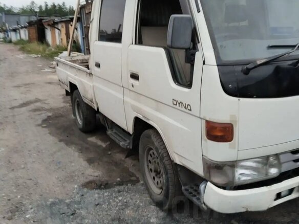1995 Toyota Dyna, белый, 1000000 рублей