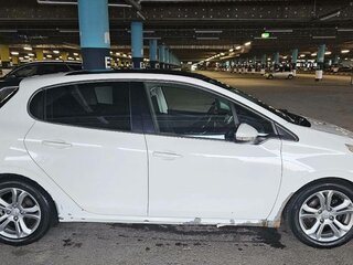 2013 Peugeot 208 I, белый, 450000 рублей, вид 4