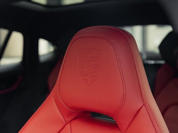 2026 Porsche Panamera 4 III, чёрный, 22000000 рублей - вид 22