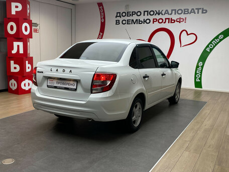 2020 Lada (ВАЗ) Granta I Рестайлинг, белый, 570000 рублей, вид 4