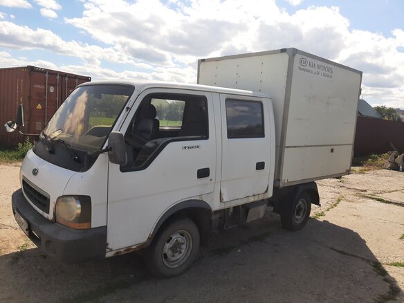 2004 Kia K-Series, белый, 500000 рублей