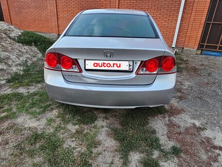 2007 Honda Civic VIII, серебристый, 595000 рублей, вид 5