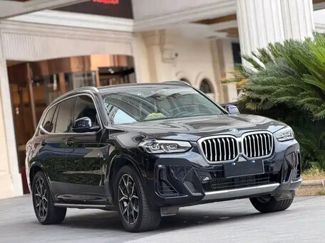 2023 BMW X3 25i xDrive III (G01) Рестайлинг, чёрный, 4740999 рублей, вид 3