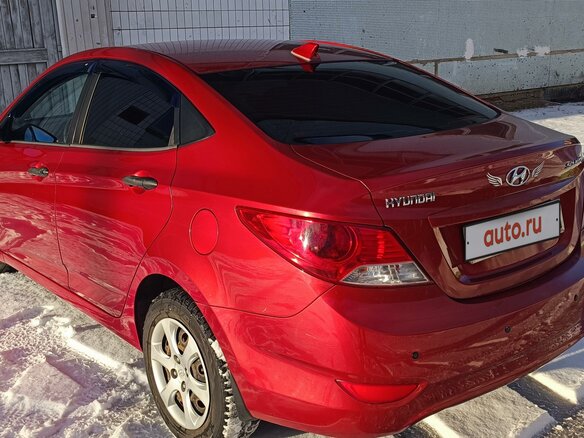 2011 Hyundai Solaris I, красный, 840000 рублей - вид 8