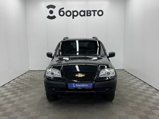2017 Chevrolet Niva I Рестайлинг, чёрный, 712000 рублей, вид 2