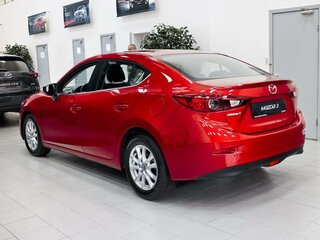 2018 Mazda 3 III (BM) Рестайлинг, красный, 2000000 рублей, вид 5