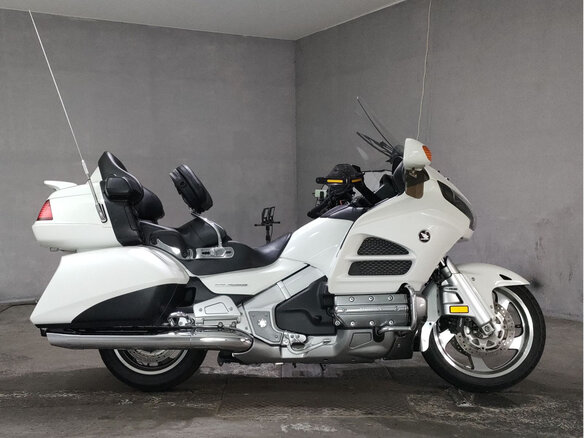 2013 Honda GL 1800 Gold Wing, белый, 1200000 рублей