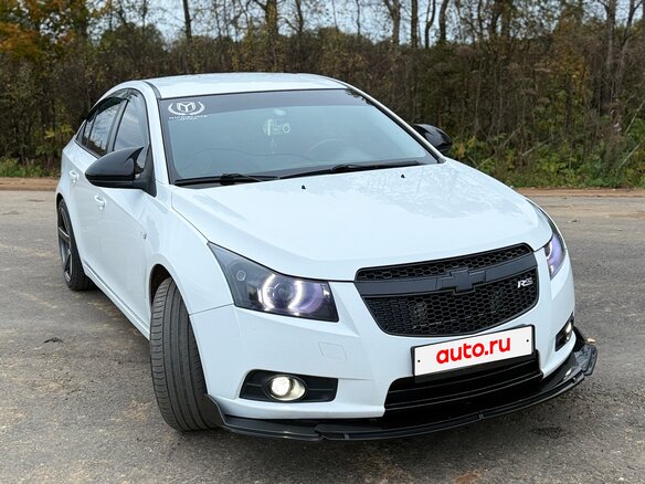 2012 Chevrolet Cruze I, белый, 850000 рублей - вид 3