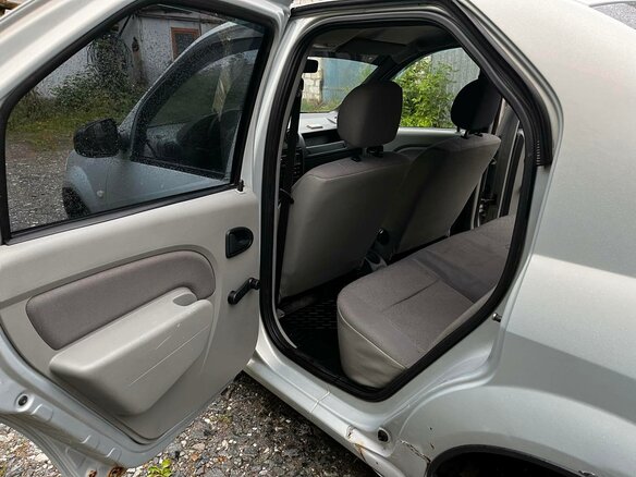 2007 Renault Logan I, серый, 350000 рублей - вид 8