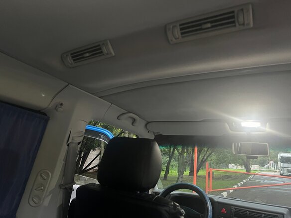 2001 Volkswagen Caravelle T4, синий, 1555550 рублей - вид 17