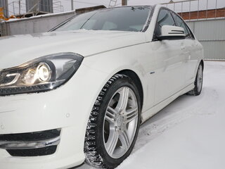 2011 Mercedes-Benz C-Класс 200 III (W204) Рестайлинг, белый, 1350000 рублей, вид 4