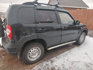 2015 Chevrolet Niva I Рестайлинг, чёрный, 650000 рублей, вид 2