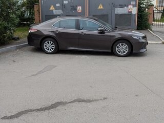 2019 Toyota Camry VIII (XV70), коричневый, 3500000 рублей, вид 2