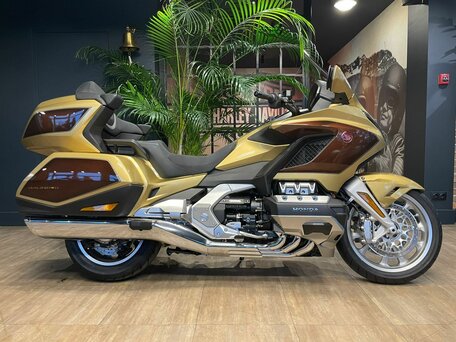 2025 Honda GL 1800 Gold Wing, золотистый, 4750000 рублей, вид 1