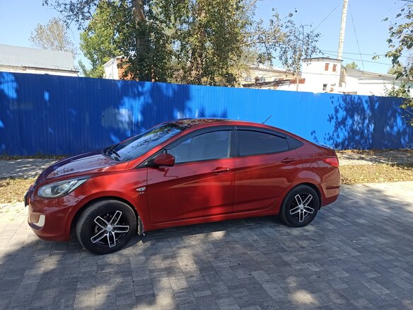 2011 Hyundai Solaris I, красный - вид 6