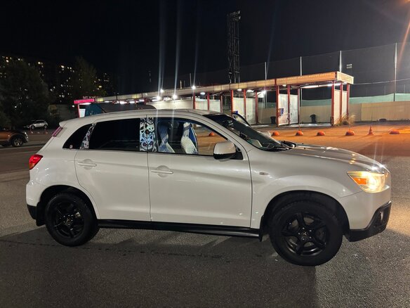 2010 Mitsubishi ASX I, белый, 690000 рублей - вид 1