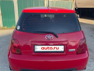 2004 Toyota Ist I, красный, 530000 рублей, вид 2