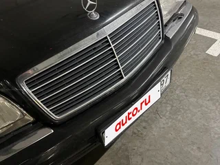 1998 Mercedes-Benz S-Класс 500 III (W140) Рестайлинг, чёрный, 1300000 рублей, вид 3