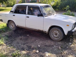 2003 Lada (ВАЗ) 2105, белый, 130000 рублей, вид 4