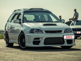 2001 Toyota Caldina II Рестайлинг, белый, 850000 рублей, вид 3
