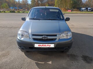 2011 Chevrolet Niva I Рестайлинг, серый, 430000 рублей, вид 1