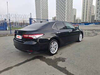 2021 Toyota Camry VIII (XV70), чёрный, 4250000 рублей, вид 5