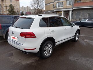 2012 Volkswagen Touareg II, белый, 2000000 рублей, вид 2