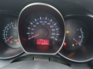 2015 Kia Rio III Рестайлинг, серебристый, 610000 рублей, вид 5