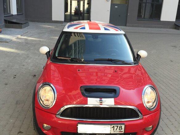 2007 Mini Hatch Cooper S II (R56), красный - вид 2